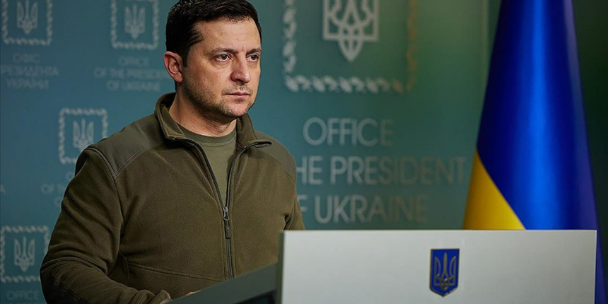 Zelenskiy, Ukrayna'nın Avrupa Birliği'ne resmi başvurusunu imzaladı