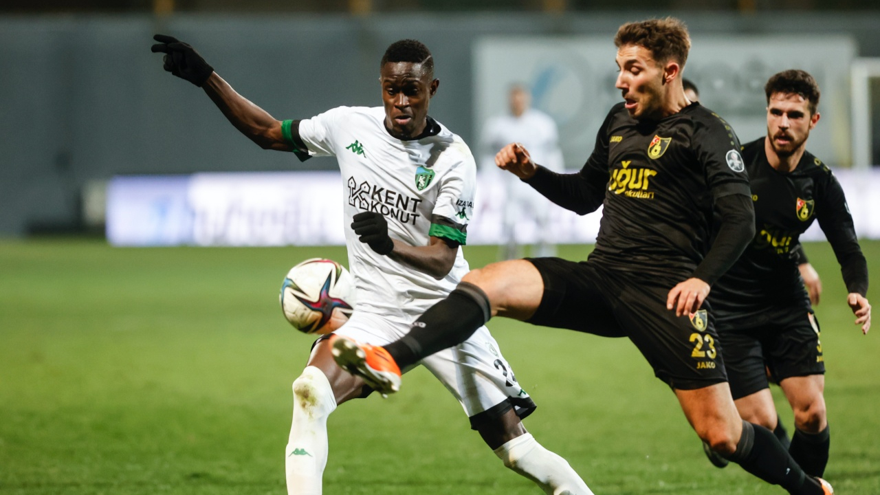 Kocaelispor 90+4'te yıkıldı... İstanbulspor'a 1 puanı son dakikada Melih Kabasakal getirdi
