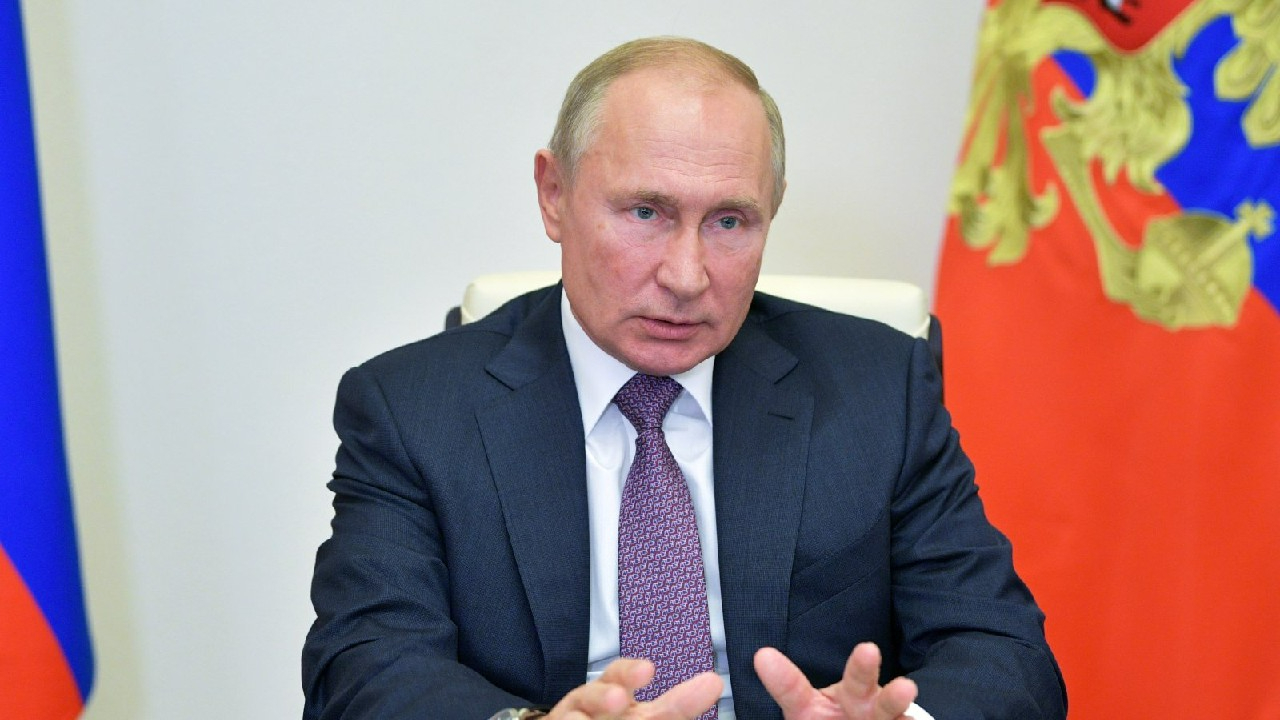 Rusya Devlet Başkanı Putin, faiz oranının yüzde 20’de sabit kalması talimatını verdi
