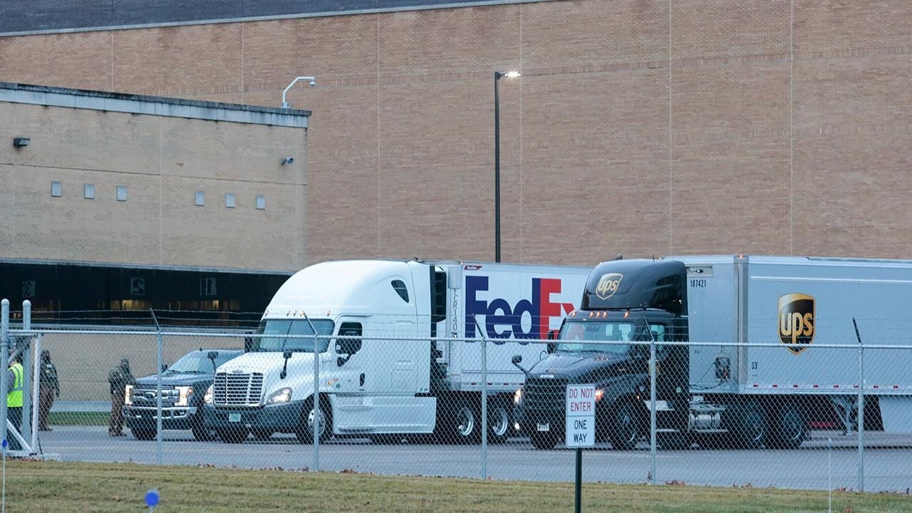 Amerikan kargo devleri FedEx ve UPS, Rusya sevkiyatlarını askıya aldı
