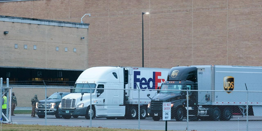 Amerikan kargo devleri FedEx ve UPS, Rusya sevkiyatlarını askıya aldı