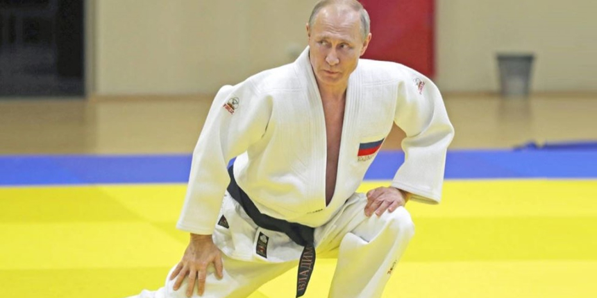 Putin’in tekvandodaki onursal siyah kuşağı geri alındı