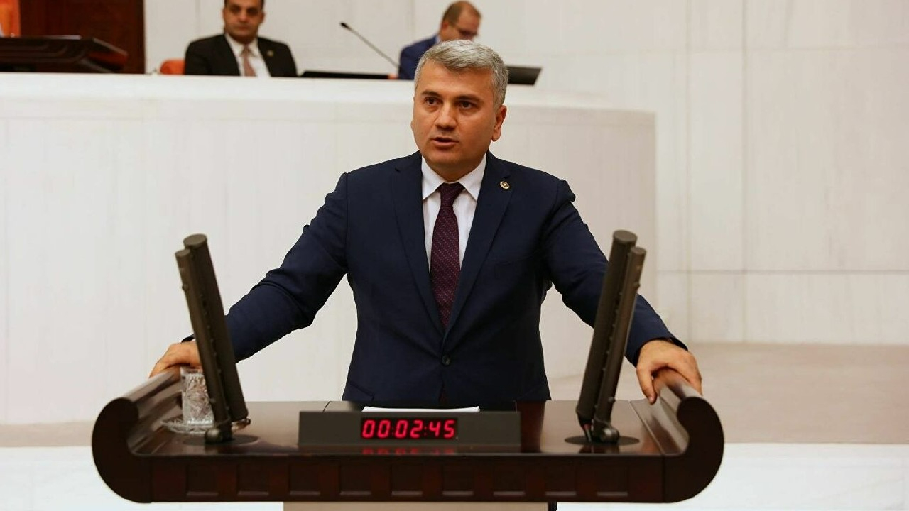 AK Parti Balıkesir Milletvekili Mustafa Canbey trafik kazası geçirdi