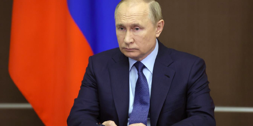 Putin, ülkeden 10 bin dolar üstü nakit para çıkarmayı yasakladı