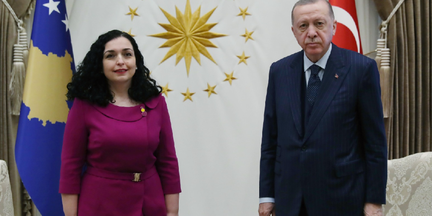 Cumhurbaşkanı Erdoğan, Kosovalı mevkidaşı Sadriu'yu resmi törenle karşıladı