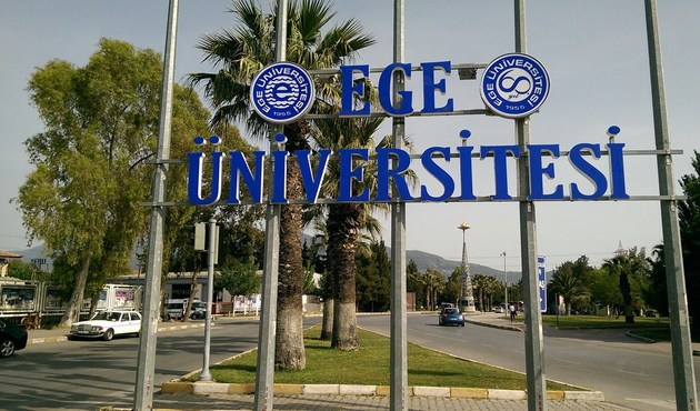 Eski Ege Üniversitesi rektörü kamudan ihraç edildi...