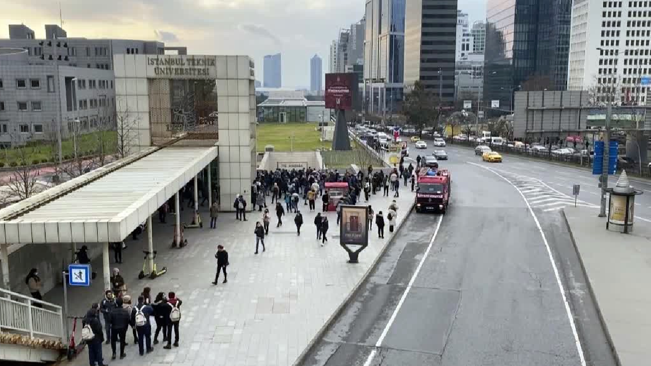 İstanbul metrosunda intihar girişimi!