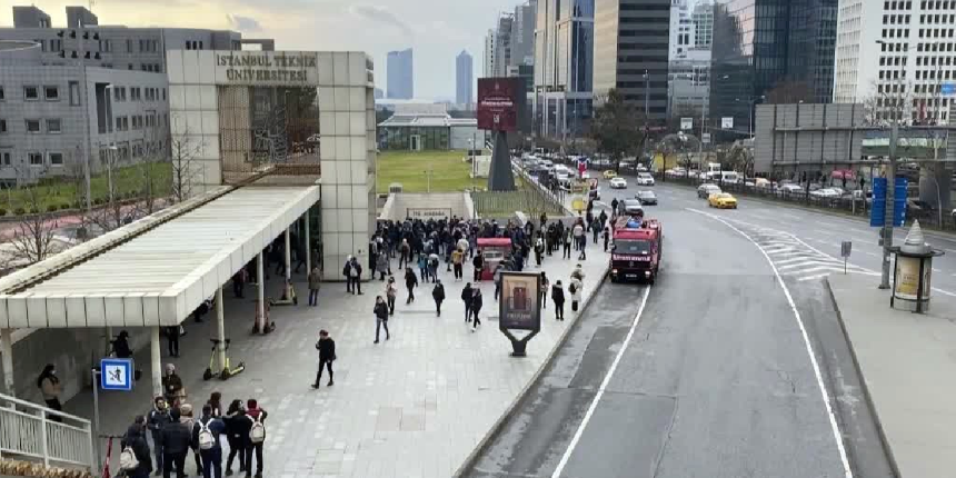 İstanbul metrosunda intihar girişimi!