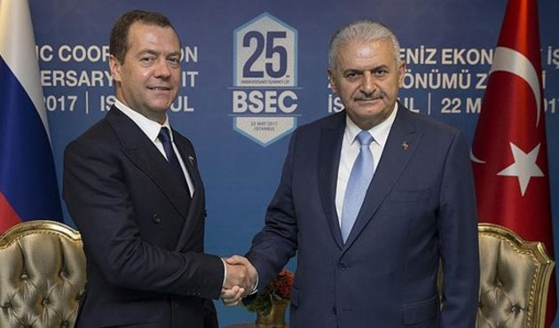 Türkiye ile Rusya tüm engelleri kaldırıyor! İmzalar az önce atıldı...