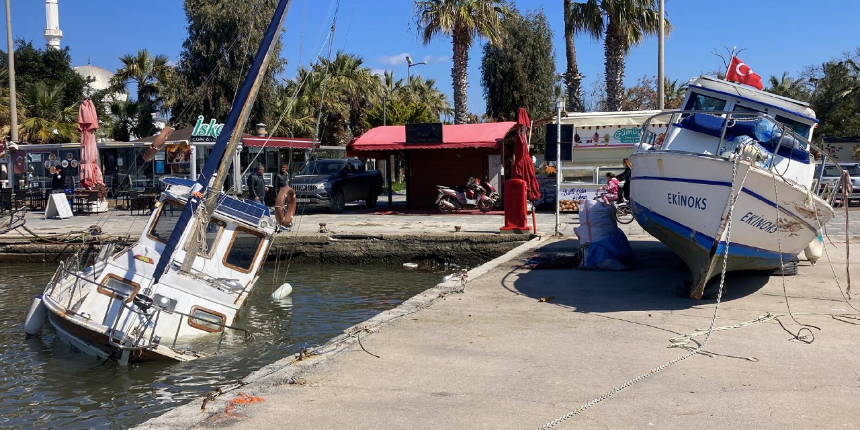 Bodrum'da fırtına! 1 tekne battı, 3 tekne iskeleye çarptı