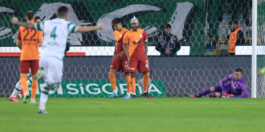 Konyaspor evinde Galatasaray'ın işini 20 dakikada bitirdi, 4 maç sonra 3 puanı gördü