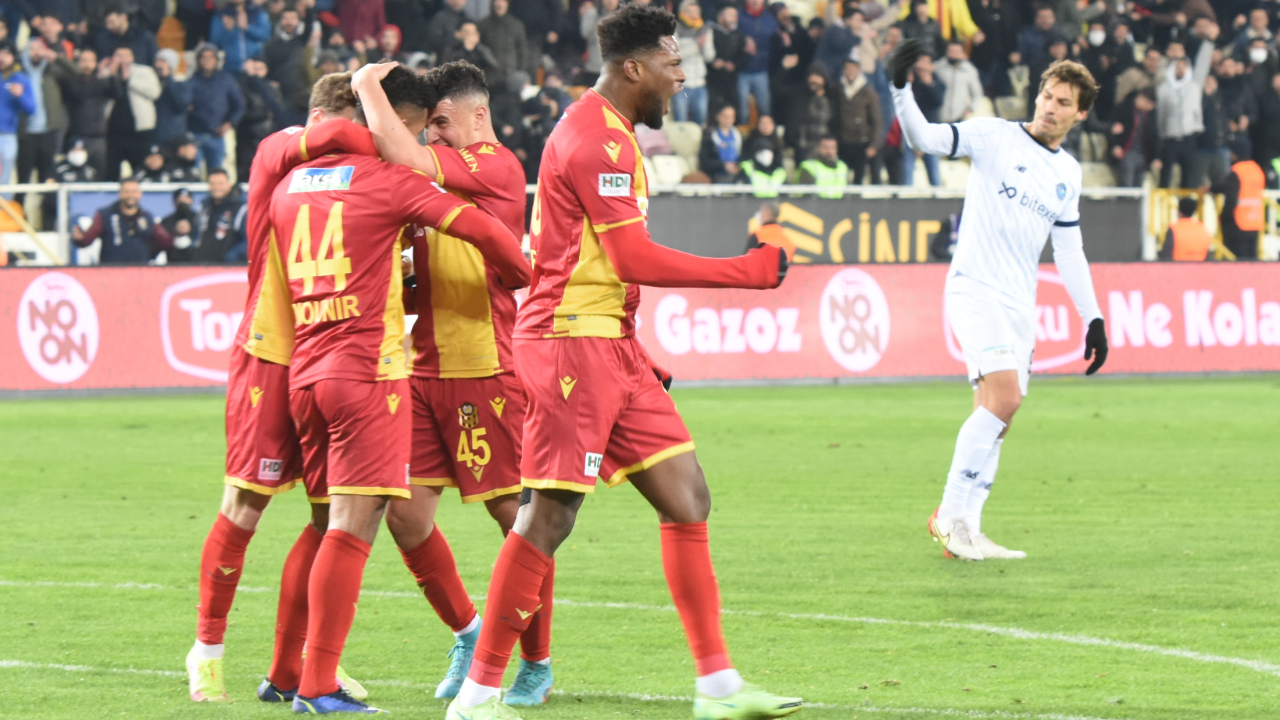 Yeni Malatyaspor 17 maçlık galibiyet hasretine Adana Demirspor maçıyla son verdi