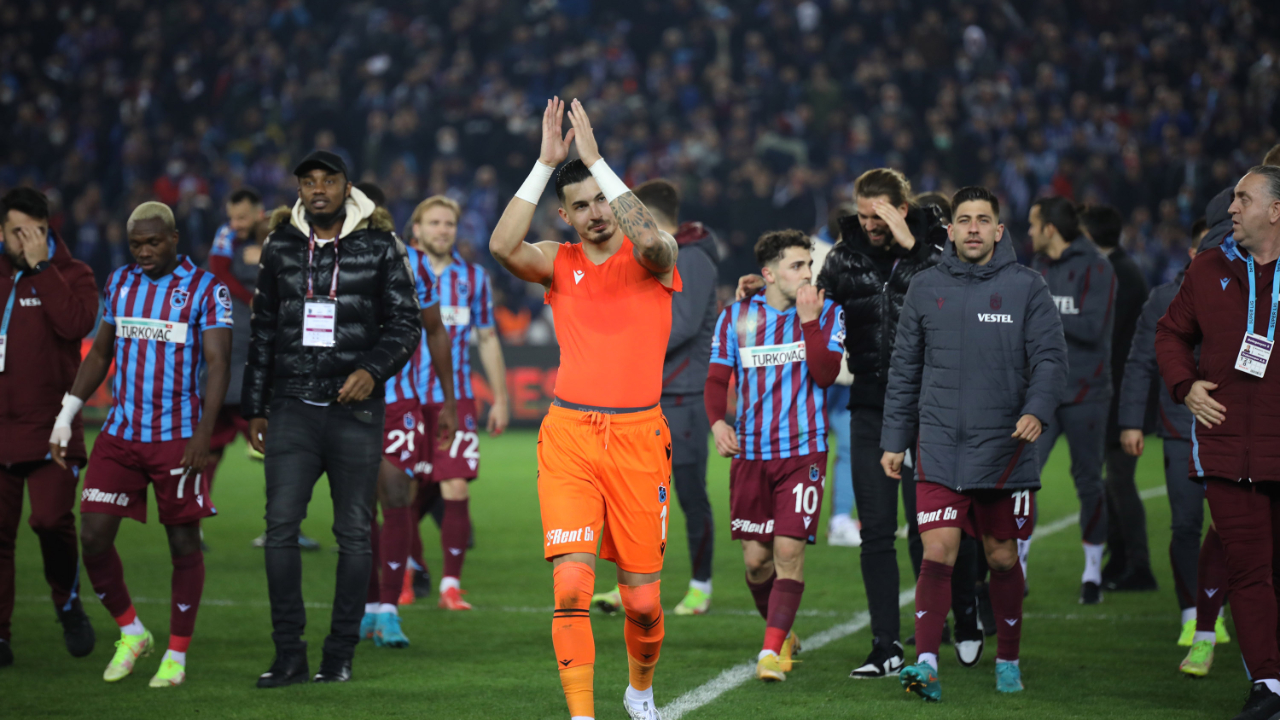 Trabzonspor, ezeli rakibi Fenerbahçe'yi yenerek 24 yıllık Kadıköy hasreti son vermek istiyor