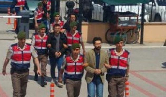 PKK'lı muhabir FETÖ'cü polisleri kaçırırken yakalandı!