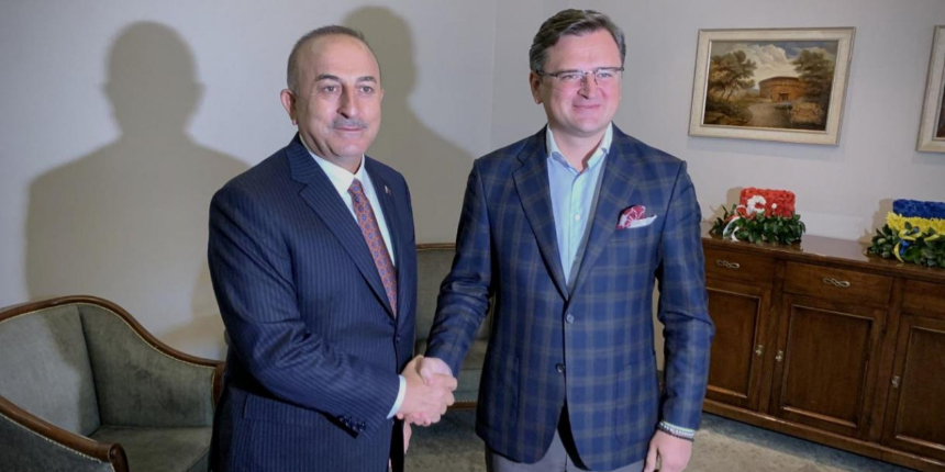 Bakan Çavuşoğlu, Ukraynalı mevkidaşı ile telefonda görüştü! Gündem: Ukrayna'da son durum!