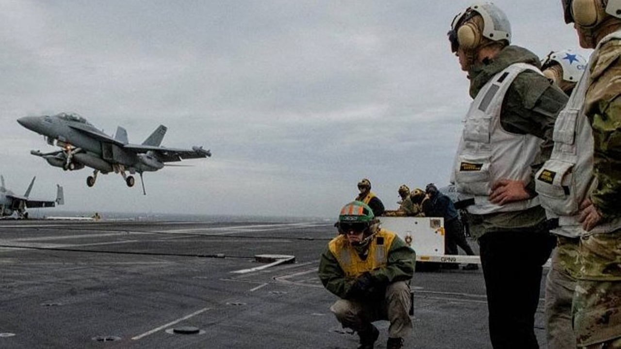 ABD'den, NATO'nun doğu kanadında bombardıman uçaklarıyla tatbikat