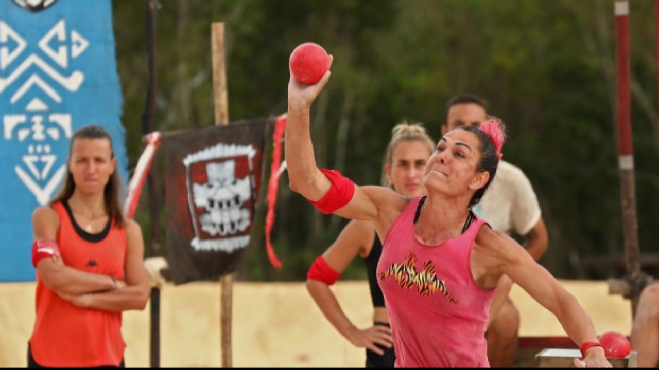 Survivor 2022'de Nagihan Sema ve Seda Kardeşleri Yenerek Şov Yaptı!