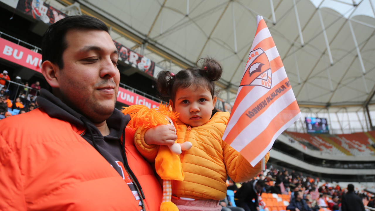 Adanaspor evinde Manisa FK'yı 2-0 mağlup etti, 6 maçlık hasrete son verdi