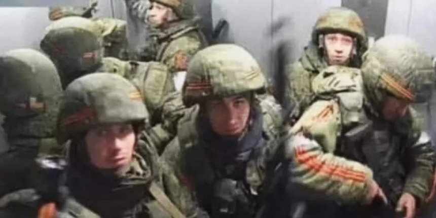 Böylesi görülmedi! Rus askerler asansörde yakalandı