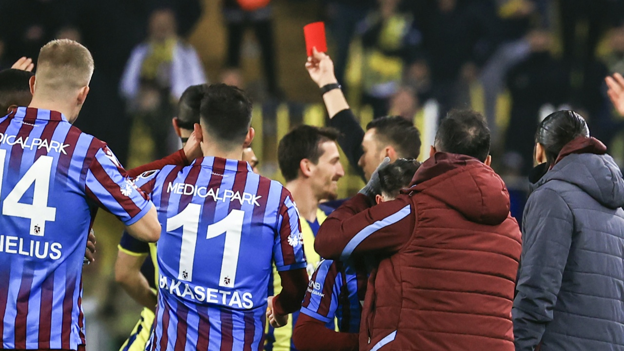 Fenerbahçe'den Zorbay Küçük tepkisi... "Haklı olduğumuzu 17. dakikada tüm Türkiye gördü"