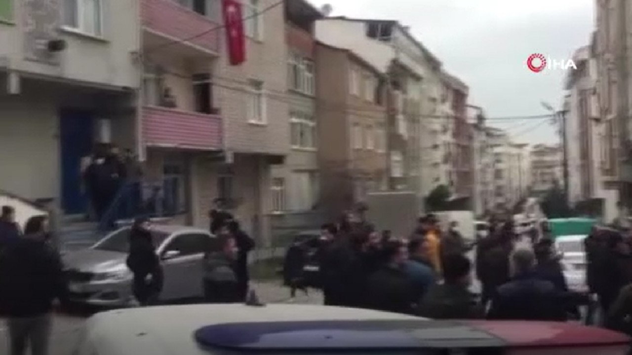 Esenyurt’ta araç park etme kavgası kamerada!