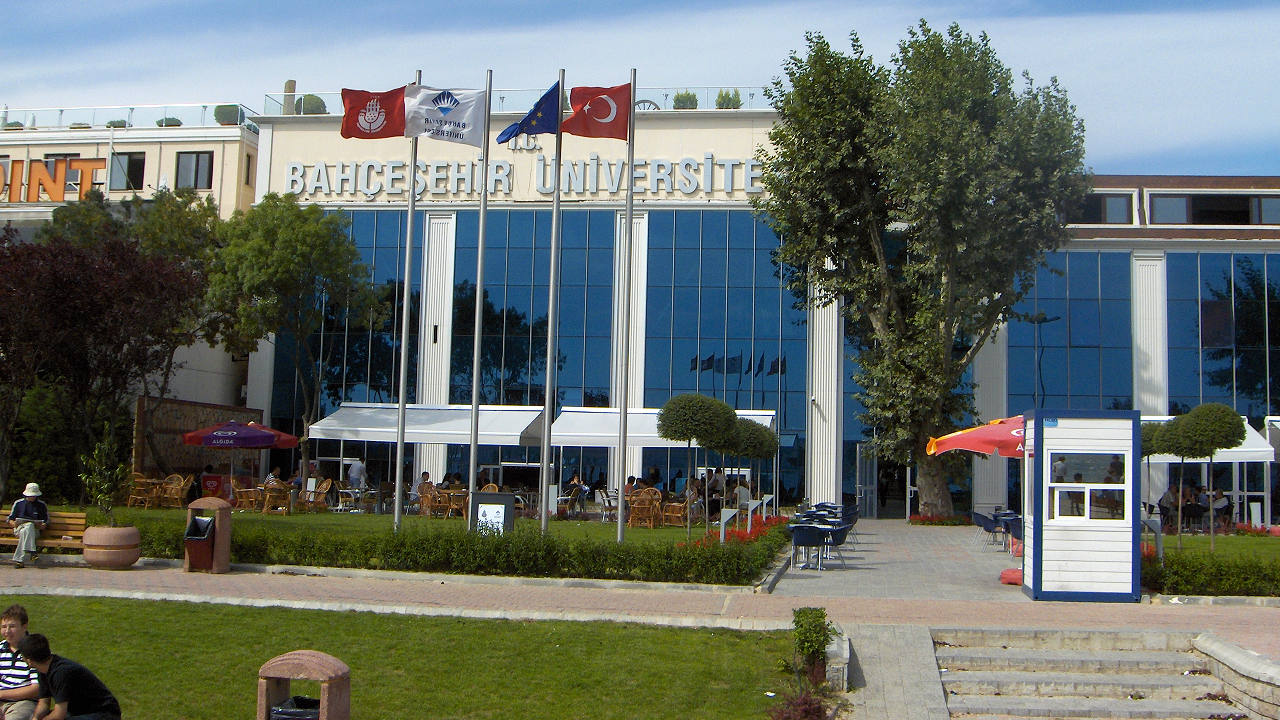 8 üniversiteye yeni fakülte kuruldu, 2 yüksekokul ile 1 fakülte kapatıldı