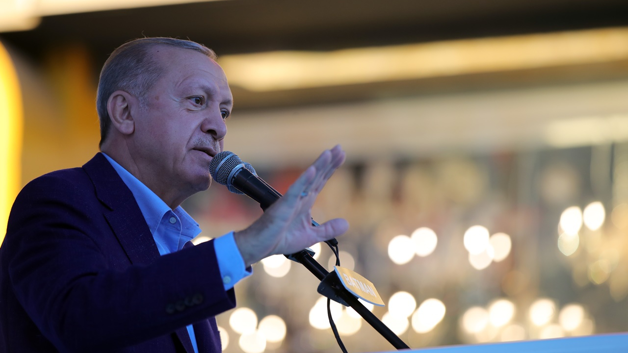 Cumhurbaşkanı Erdoğan'dan o karara sert tepki: Aradık, adi herifi içeri aldılar!