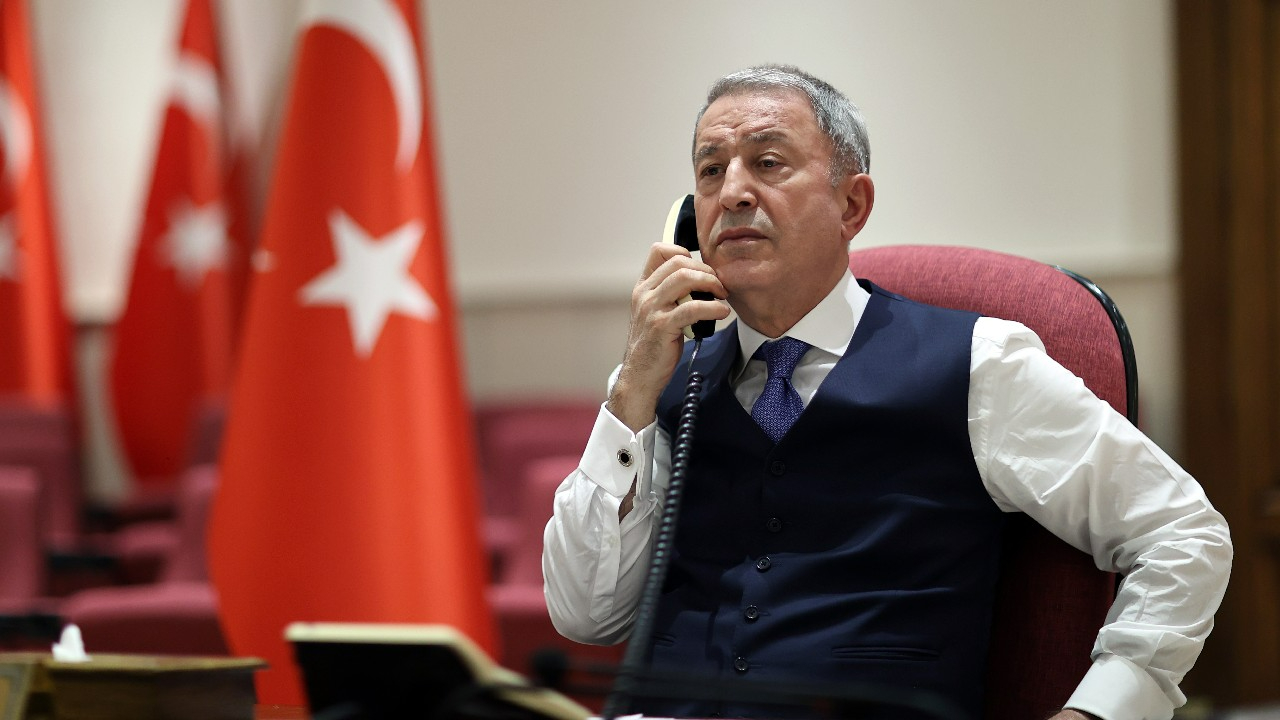 Bakan Akar'dan Ukraynalı bakanlarla tahıl görüşmesi