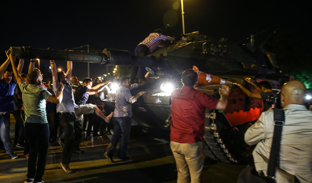 "Ankara'yı, İzmir'i ele geçirdik demişti" Tankçı Emniyet Müdürüne istenen ceza belli oldu...