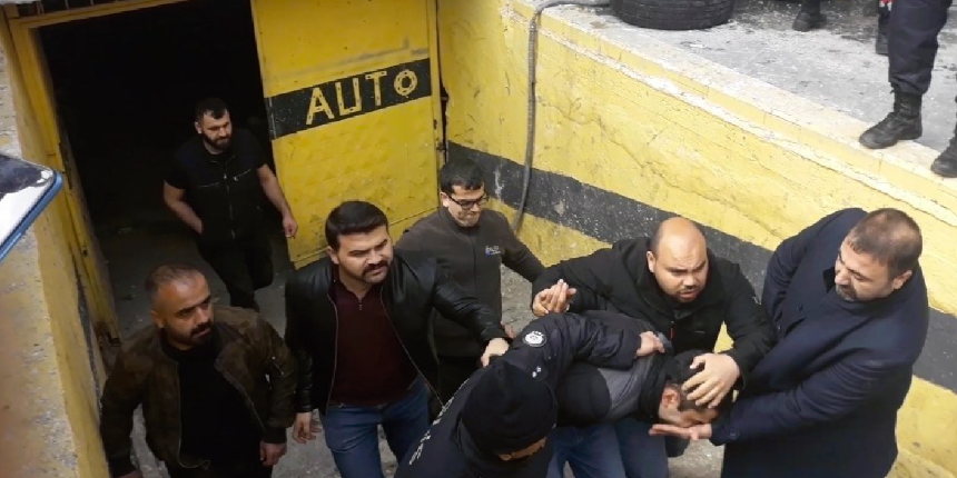 12 yaşındaki kız çocuğuna taciz! Linçten kurtulmak için kendini otoparka kilitledi