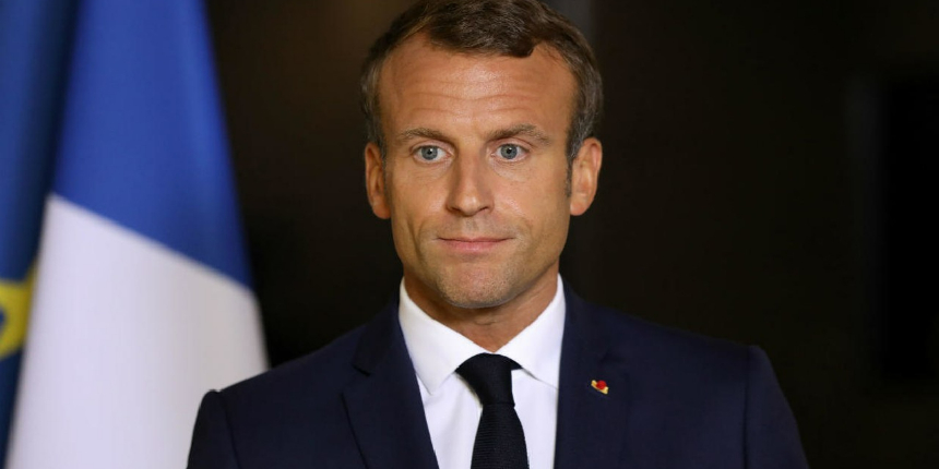 Macron'un ilk seçim mitinginde soruların seçmene önceden dağıtılması alay konusu oldu