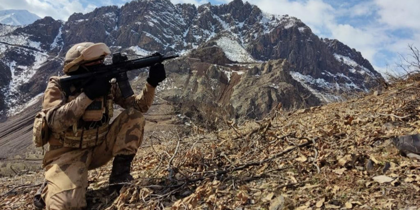 Mehmetçik terörist avında: Eren Kış-30 Operasyonu başlatıldı!