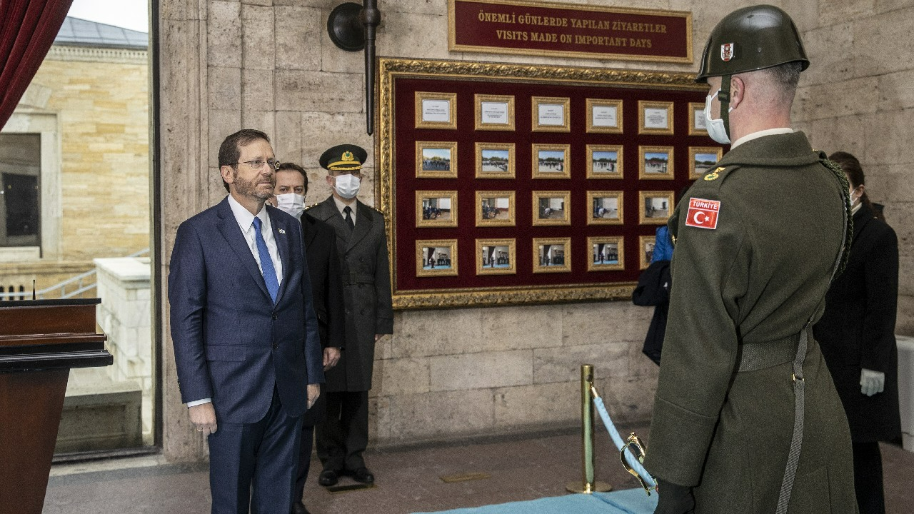 İsrail Cumhurbaşkanı Herzog, Anıtkabir'i ziyaret etti