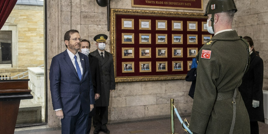 İsrail Cumhurbaşkanı Herzog, Anıtkabir'i ziyaret etti