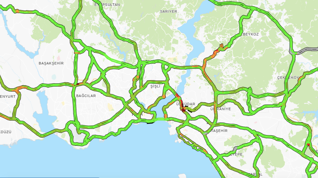 İstanbullular uyarıları dikkate aldı: Yol haritası yeşile büründü! Trafikte kimse yok...