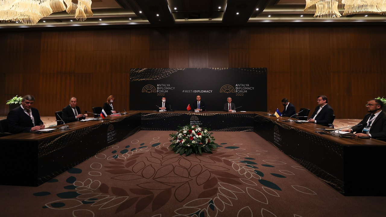 Antalya'da tarihi Rusya-Ukrayna zirvesi sona erdi
