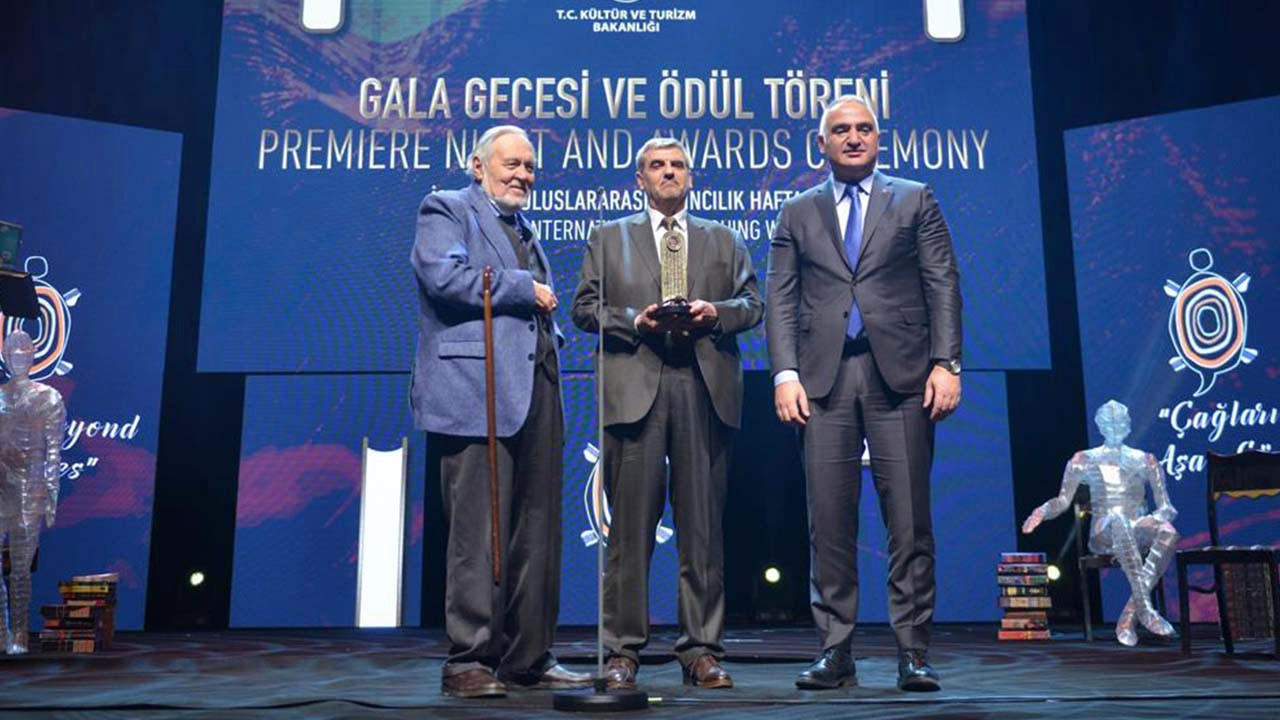 İstanbul Yayıncılık Haftası kapsamında yayıncılık alanında verilen ödüller sahiplerini buldu