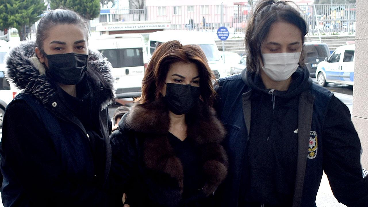 Cumhurbaşkanına hakaretten tutuklanmıştı: Sedef Kabaş için tahliye kararı!
