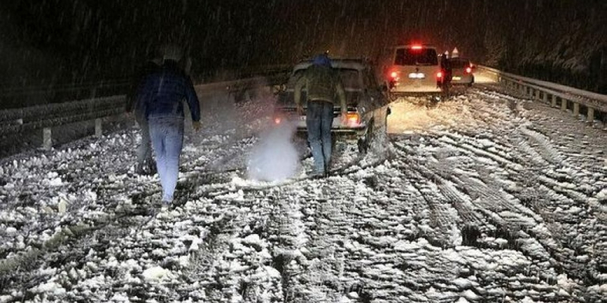 Denizli-Antalya karayolu çift yönlü ulaşıma kapatıldı