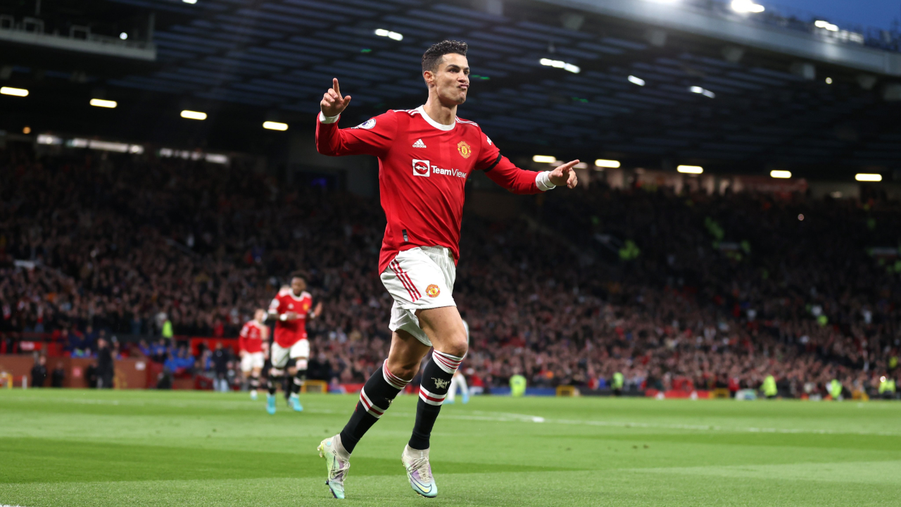 Cristiano Ronaldo 806 gole ulaşarak profesyonel futbol tarihinin en golcü ismi oldu