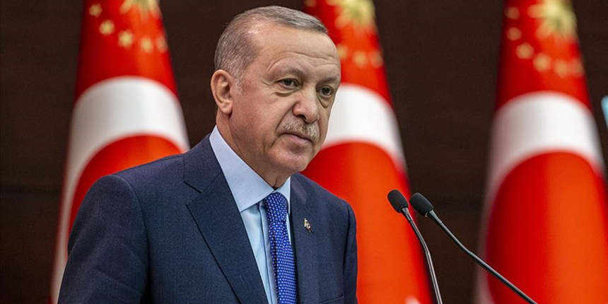 Cumhurbaşkanı Erdoğan'dan İstiklal Marşı mesajı: Kardeşliğimizin çimentosudur