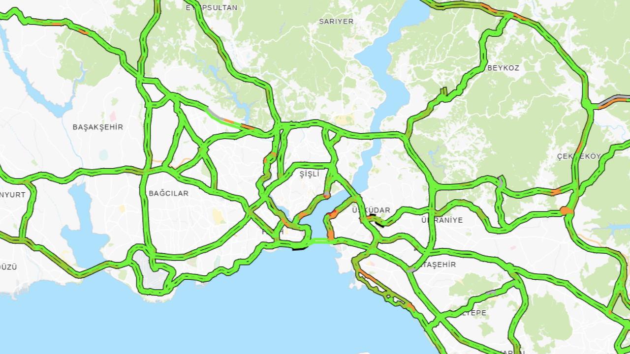 İstanbul'da Aybar kar fırtınası etkisi: Alarm sonrası yollar boş kaldı! Trafik yüzde 11'e düştü...
