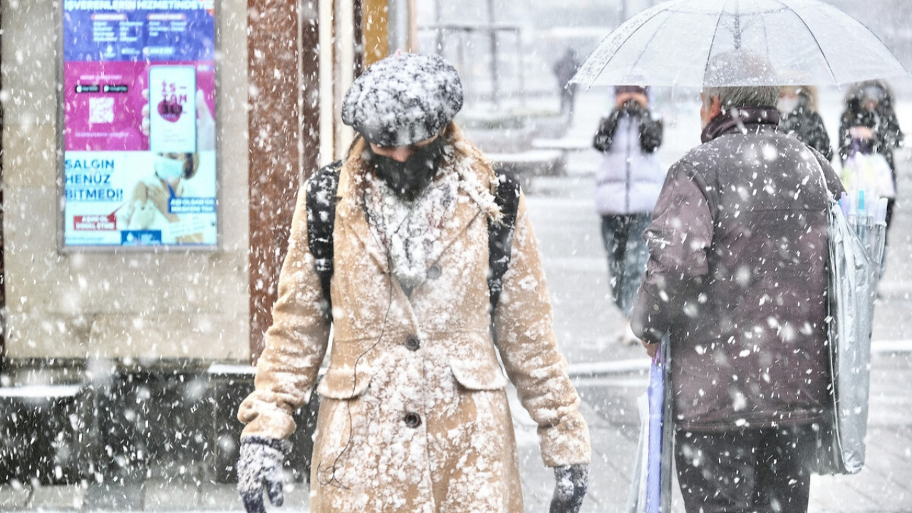 Meteoroloji 'Bugüne dikkat' diyerek uyardı: Pek çok ilde kuvvetli kar yağışı olacak!