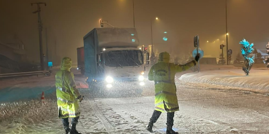 Zonguldak yolu, uzun araç geçişine kapatıldı