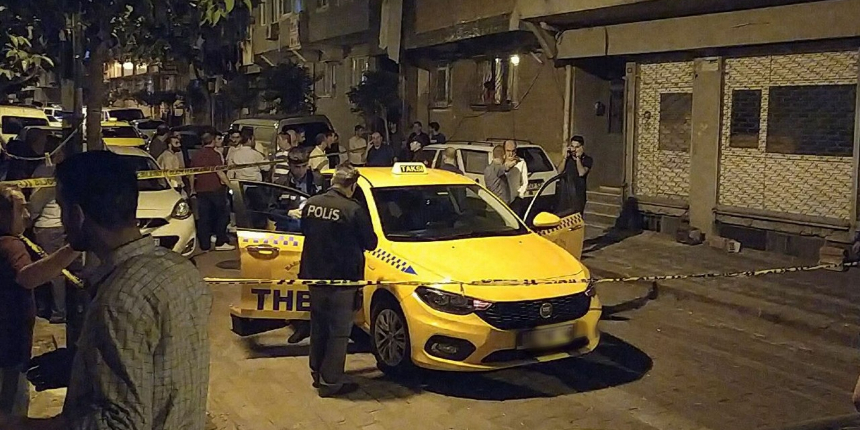 Bu kez tersi oldu! Taksici gaspçıyı öldürdü