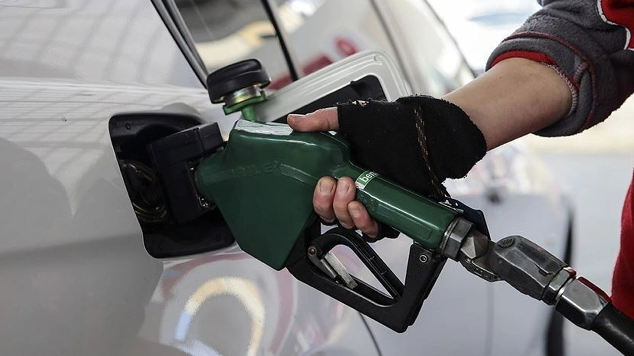 Petrol fiyatları düştü! Gözler benzin ve motorine yapılacak indirimde!