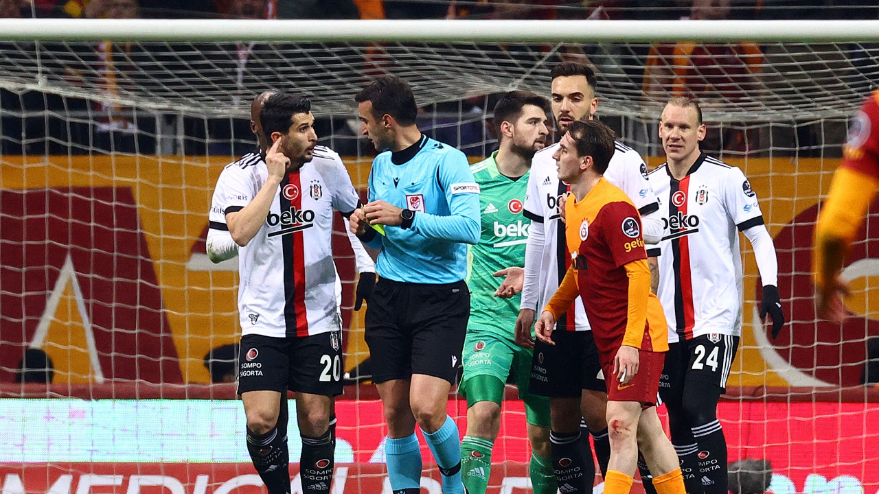 Ersin Destanoğlu, Galatasaray - Beşiktaş maçında sarı kart cezalısı durumuna düştü