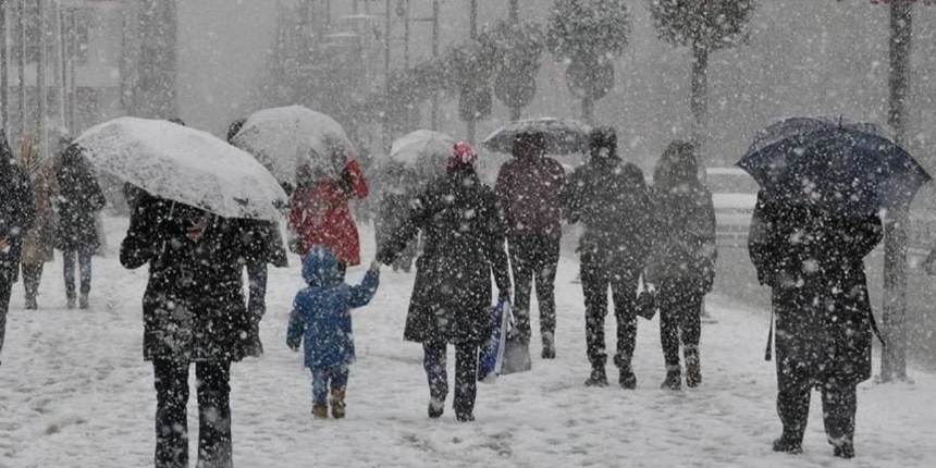 İstanbul'a kar sağanakları yeniden geliyor: Meteoroloji tarih verdi!
