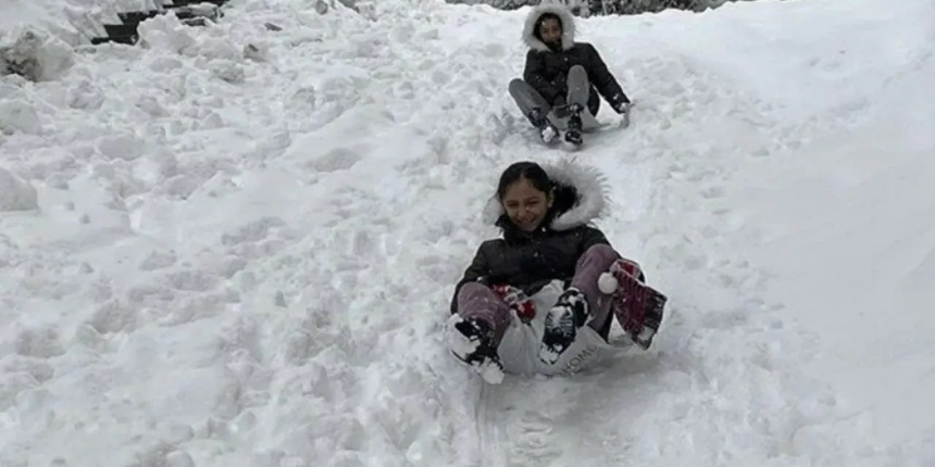 Eğitime kar engeli! Okullar 1 gün tatil edildi