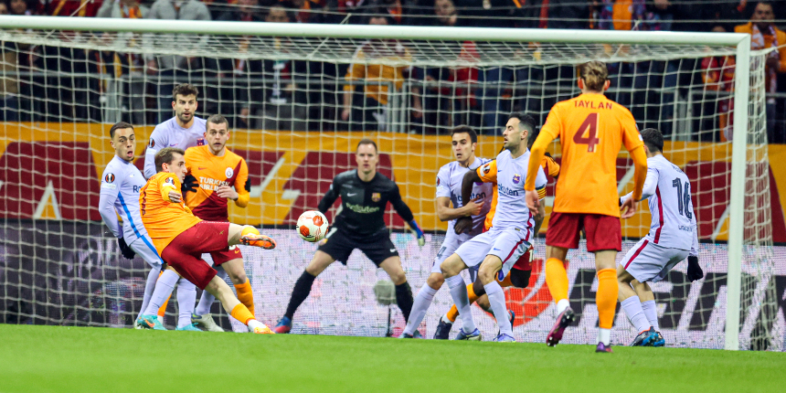 Teşekkürler Galatasaray... Biz oynadık, Barcelona tur atladı!